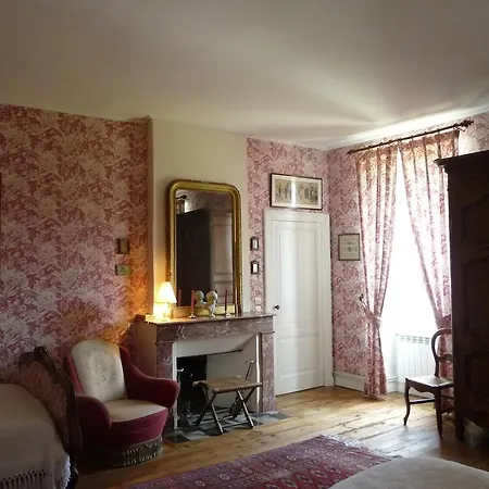 Chateau De La Tillade * Saint-Simon-de-Pellouaille